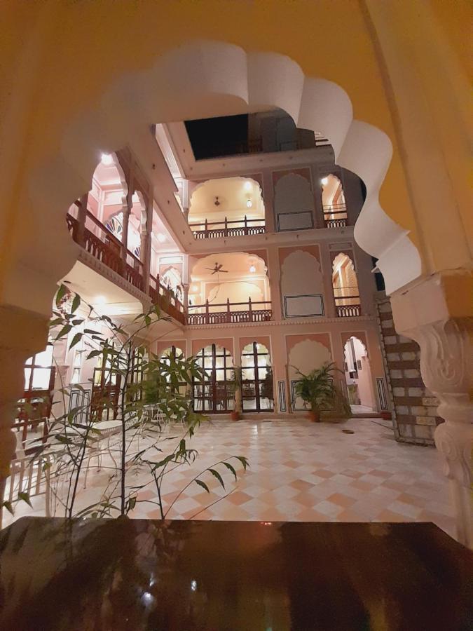 Отель Raj Rajeshwari Haveli Джапур Экстерьер фото